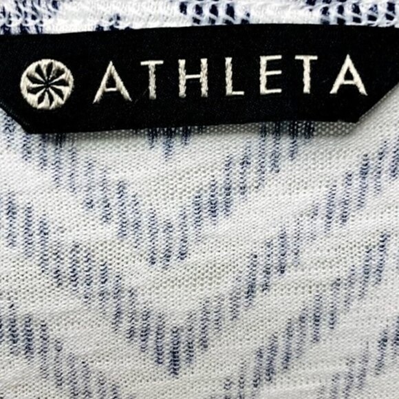 Athleta Chevron Print Athletic Gym Muscle Sleeveless Lightweight Workout Tee - Picture 8 of 9